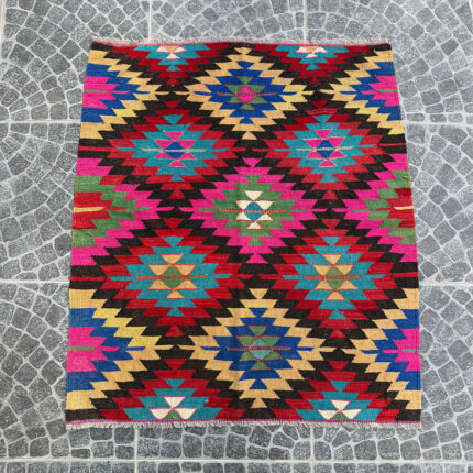 Vintage Denizli Kilim - 4.07x4.59 ft nomarugs 2